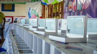 Findeter entrega 760 tabletas para estudiantes de 39 sedes educativas en Curillo y Morelia, Caquetá