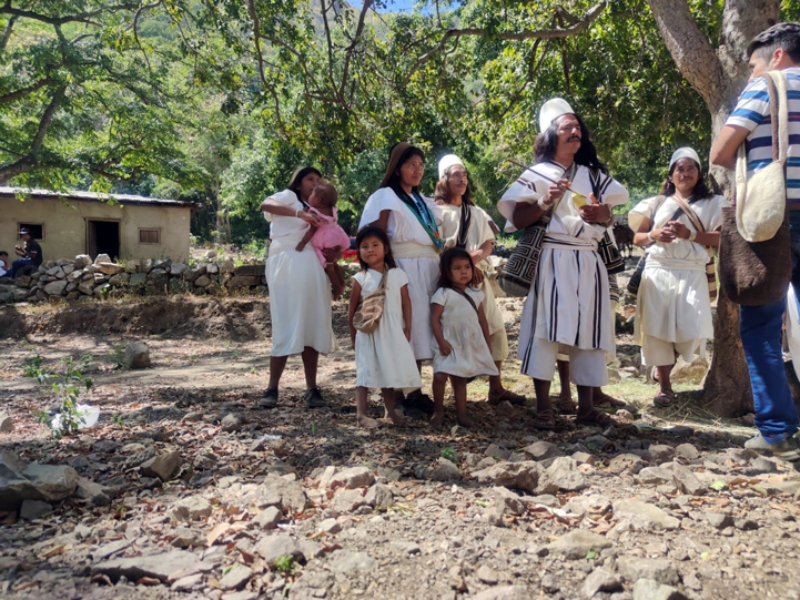 Comunidad en el resguardo Seynimin 