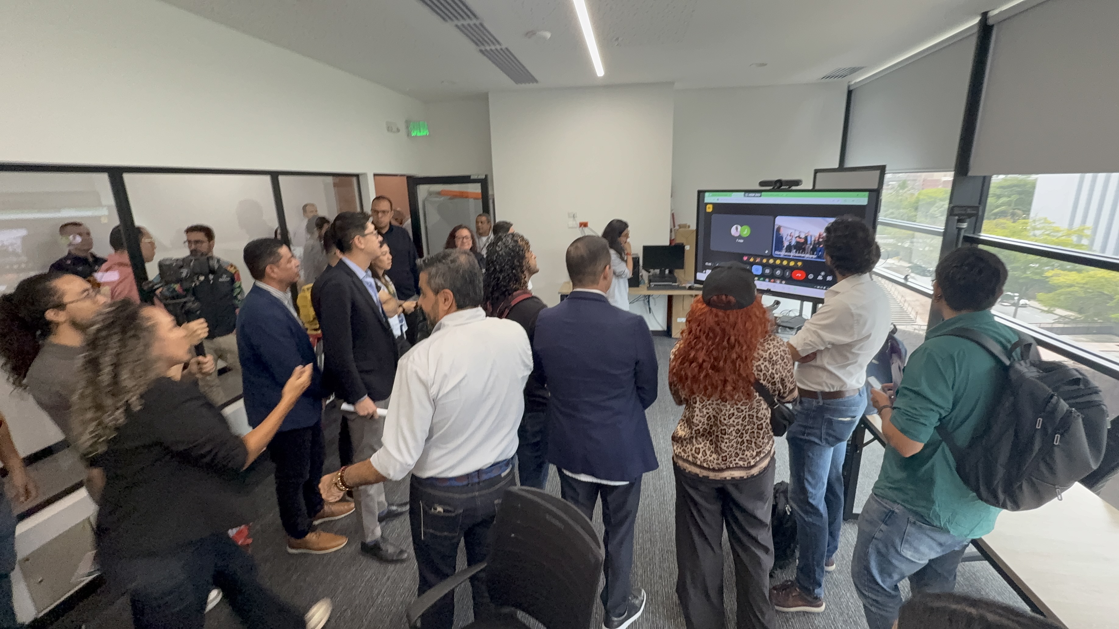 Equipamiento IU Digital de Antioquia